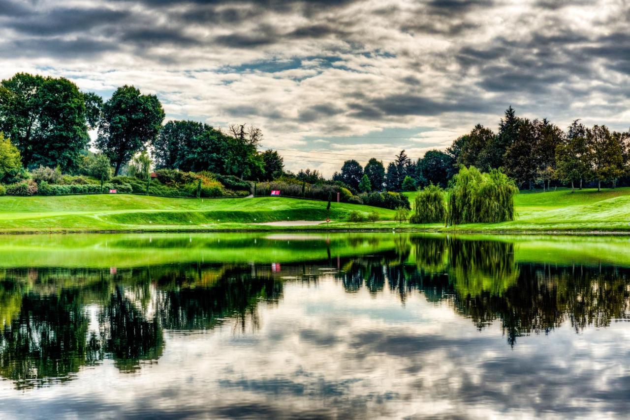 Le Robinie Golf & Resort 솔비아테올로나 외부 사진