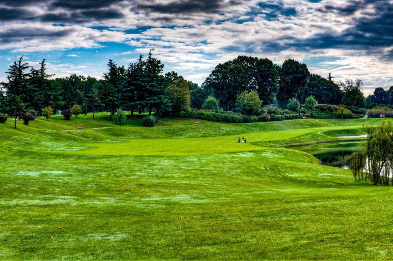 Le Robinie Golf & Resort 솔비아테올로나 외부 사진