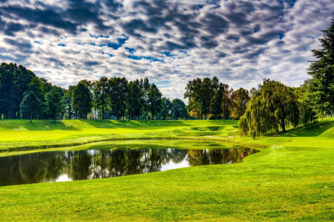 Le Robinie Golf & Resort 솔비아테올로나 외부 사진