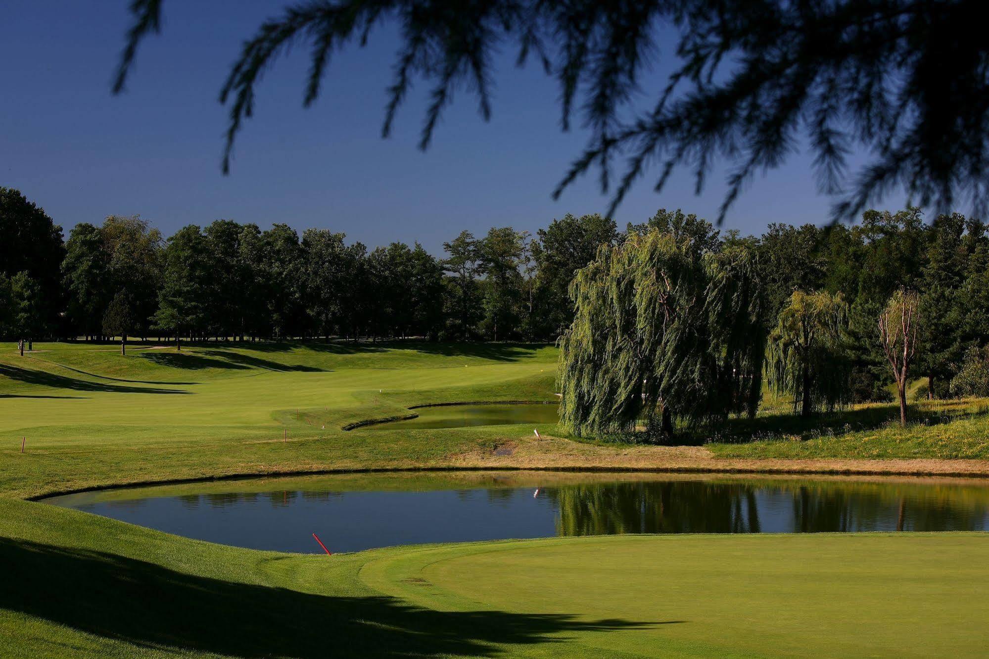 Le Robinie Golf & Resort 솔비아테올로나 외부 사진
