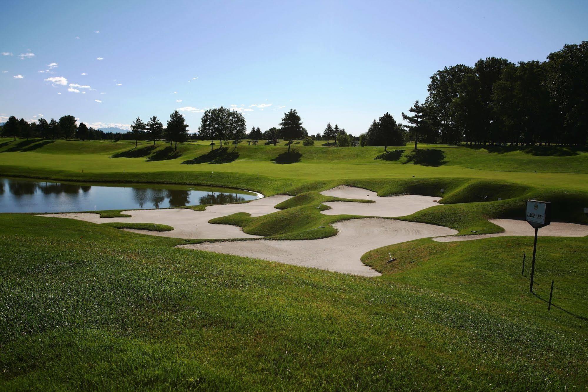 Le Robinie Golf & Resort 솔비아테올로나 외부 사진